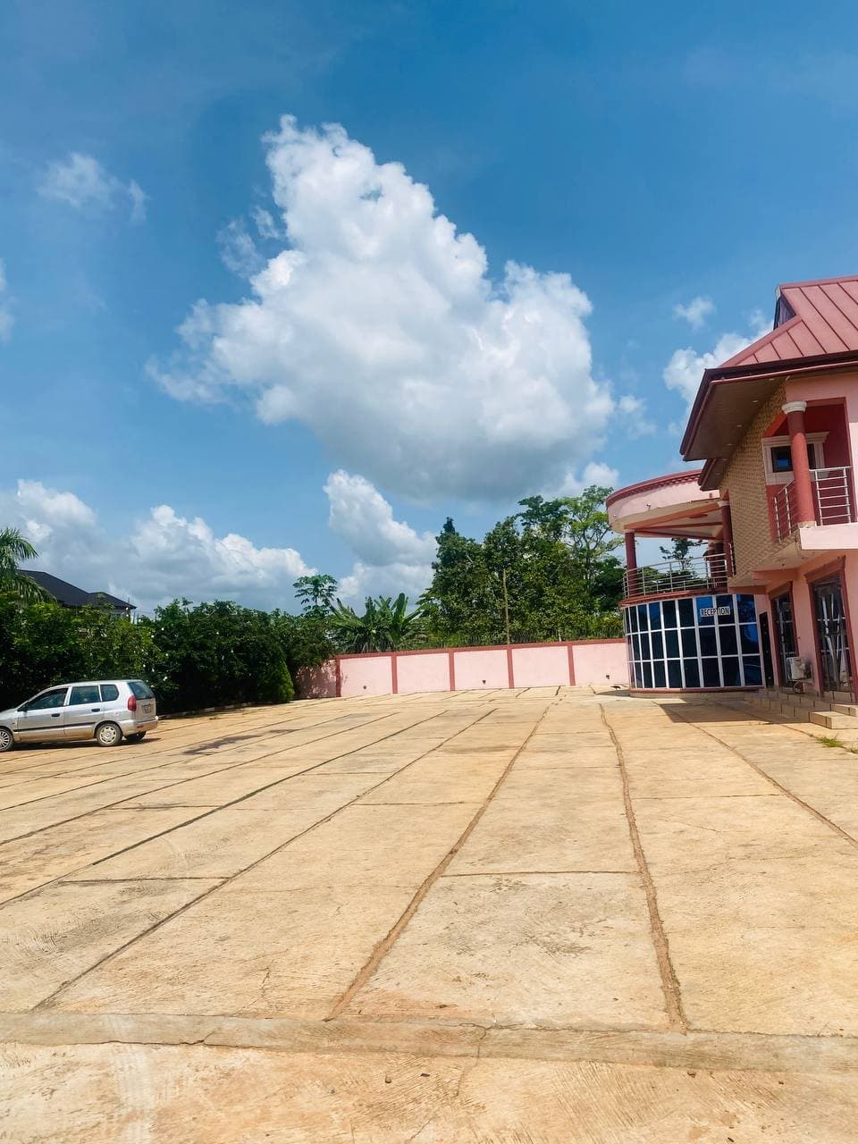 Hotel 734 exterior