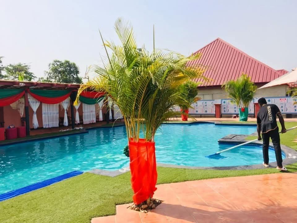 Poolside at Hotel 734